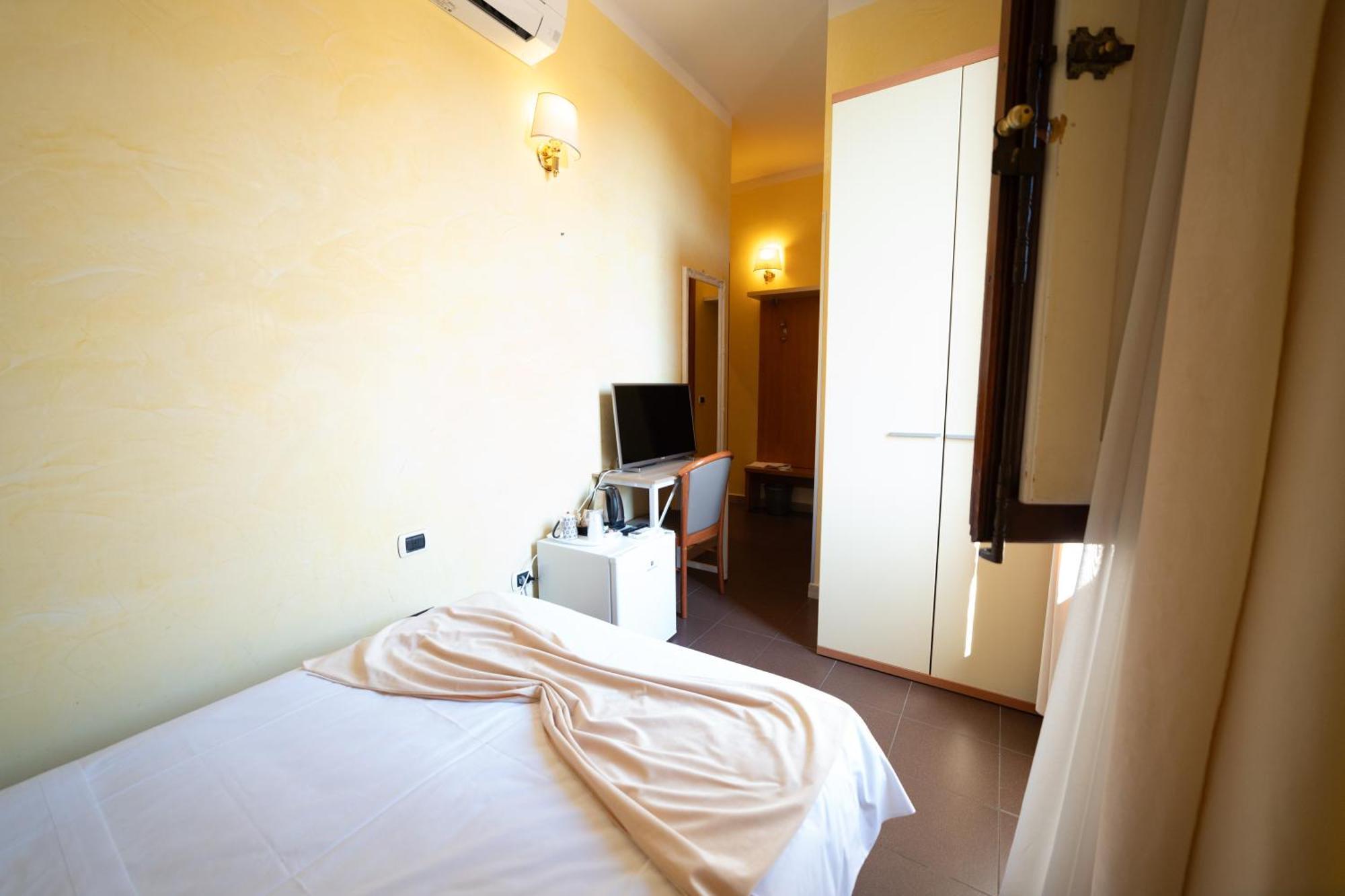 Hotel Angelica  Stazione Santa Maria Novella Firenze Esterno foto