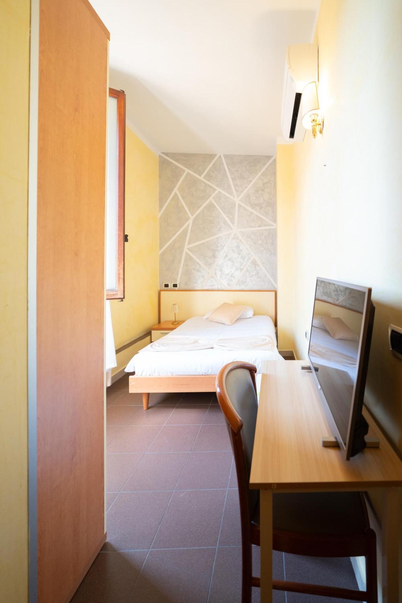 Hotel Angelica  Stazione Santa Maria Novella Firenze Esterno foto