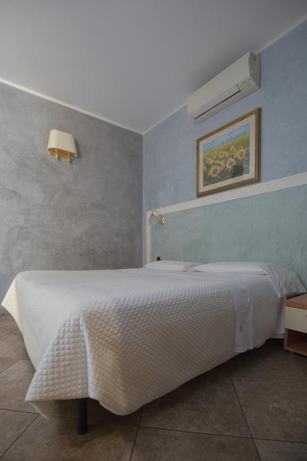 Hotel Angelica  Stazione Santa Maria Novella Firenze Esterno foto